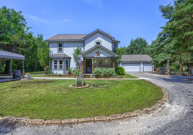 Photo 2 of Single family home for sale at 881 Wild Rd, Van Alstyne, TX 75495 | MLS# 21262462 | Listing updated on 2026-08-04