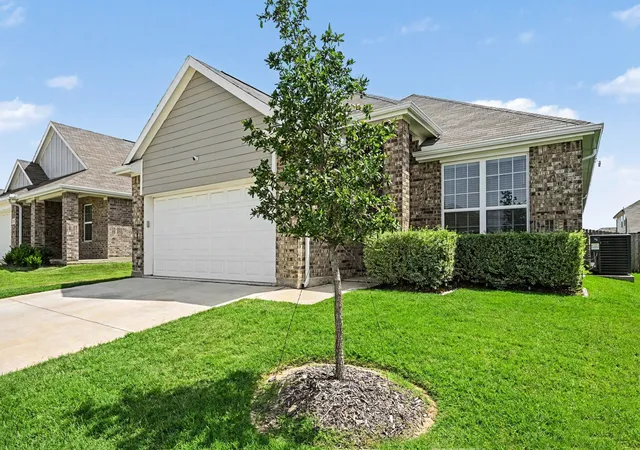 Photo 3 of Single family home for sale at 9828 Dynamics Dr, Fort Worth, TX 76131 | MLS# 21271073 | Listing updated on 2026-09-23