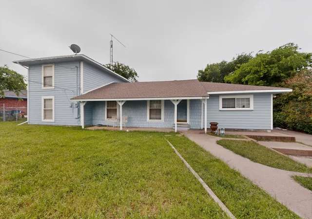 Photo 1 of Sale Pending at 8927 Beckley View Ave, Dallas, TX 75232 | MLS# 21272786 | Listing updated on 2026-08-12