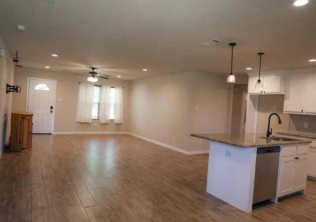 Photo 4 of Single family home for sale at 147 Brown Ln, Poolville, TX 76487 | MLS# 21266484 | Listing updated on 2026-08-03