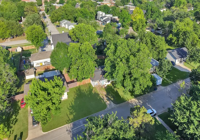 Photo 1 of Single family home for sale at 1103 Bellaire Dr, Grapevine, TX 76051 | MLS# 21270851 | Listing updated on 2026-08-25