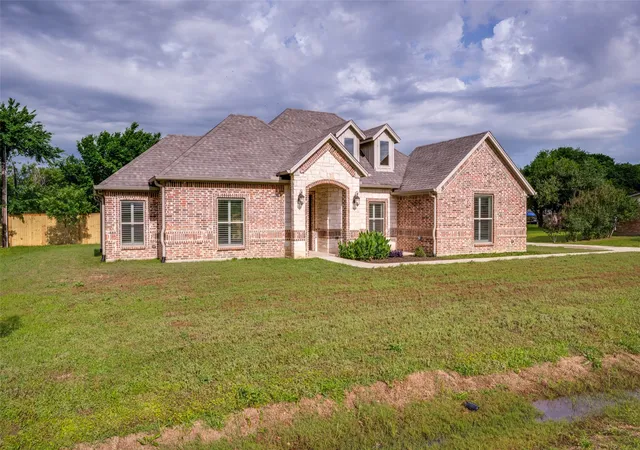 Homes for sale in Argyle, TX | 444 Ben Boyd Rd, Argyle, TX 76226 | MLS# 21270248