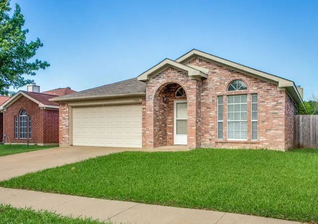 Photo 1 of Sale Pending at 7120 Nohl Ranch Rd, Fort Worth, TX 76133 | MLS# 21272858 | Listing updated on 2026-08-14