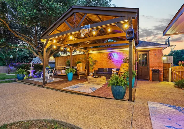 Photo 4 of Single family home for sale at 981 County Road 4918, Trenton, TX 75490 | MLS# 21268765 | Listing updated on 2026-10-07