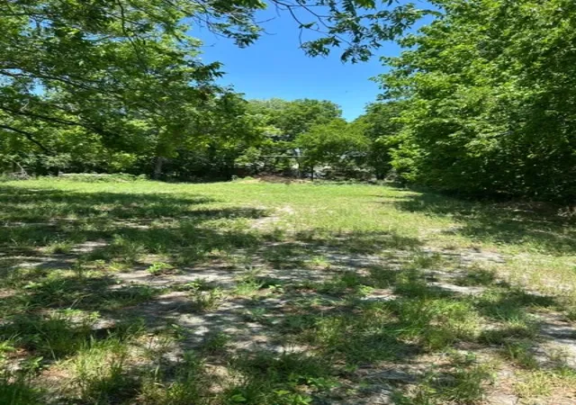 Photo 4 of Land for sale at 116 W Walnut St, Whitewright, TX 75491 | MLS# 21272975 | Listing updated on 2026-07-14