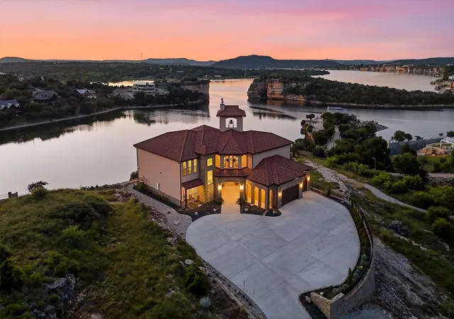 Homes for sale in Possum Kingdom Lake, TX | 7085 W Hells Gate Dr, Possum Kingdom Lake, TX 76475 | MLS# 21257583