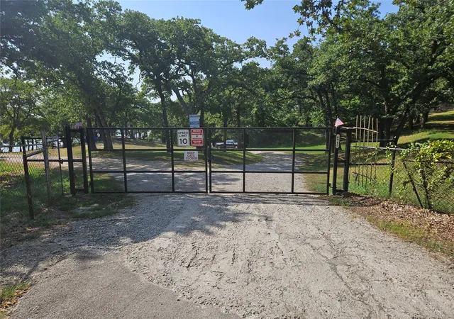 38th image of 7150 Allyn Dr, Azle, TX 76020 | MLS# 21271351