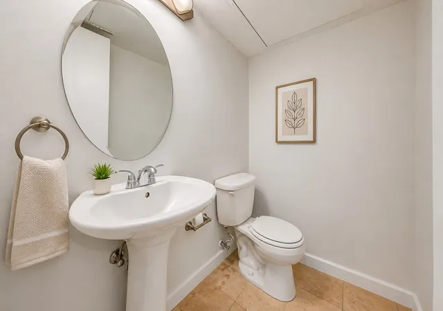Photo 3 of Condo for sale at 4130 Newton Ave #F, Dallas, TX 75219 | MLS# 21267264 | Listing updated on 2026-07-27