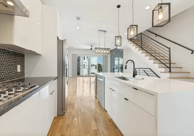1st image of 4119 Munger Ave, Dallas, TX 75204 | MLS# 21273076