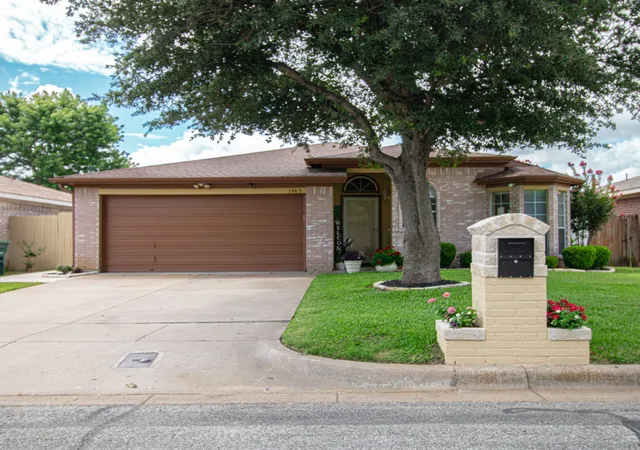 Photo 1 of Single family home for sale at 1363 Yorkshire St #2, Fort Worth, TX 76134 | MLS# 21273102 | Listing updated on 2026-09-01
