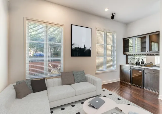 Homes for sale in Dallas, TX | 3210 Carlisle St #37, Dallas, TX 75204 | MLS# 21272992