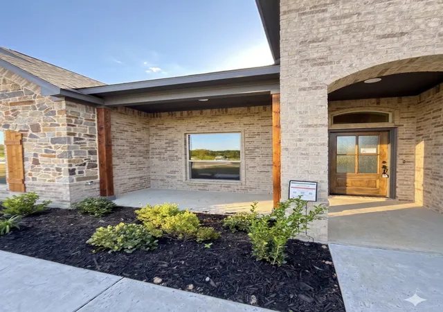 Photo 4 of Single family home for sale at 7021 Ranch View Pl, Springtown, TX 76082 | MLS# 21273148 | Listing updated on 2026-08-30