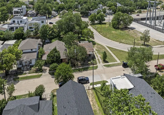 Photo 1 of Single family home for sale at 3347 Topeka Ave, Dallas, TX 75212 | MLS# 21273083 | Listing updated on 2026-08-24
