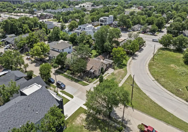 Photo 3 of Single family home for sale at 3347 Topeka Ave, Dallas, TX 75212 | MLS# 21273083 | Listing updated on 2026-08-24