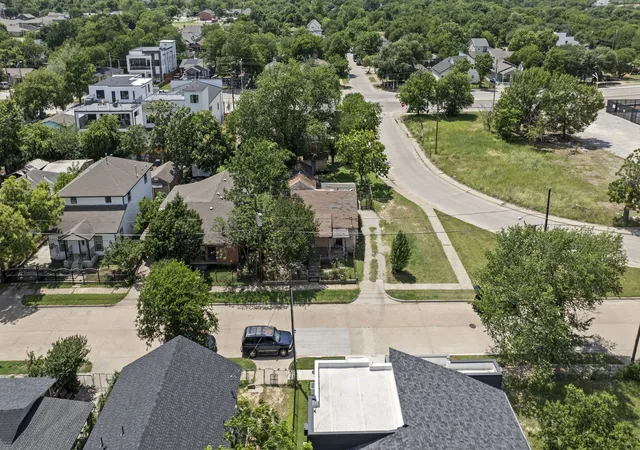 Photo 4 of Single family home for sale at 3347 Topeka Ave, Dallas, TX 75212 | MLS# 21273083 | Listing updated on 2026-08-24