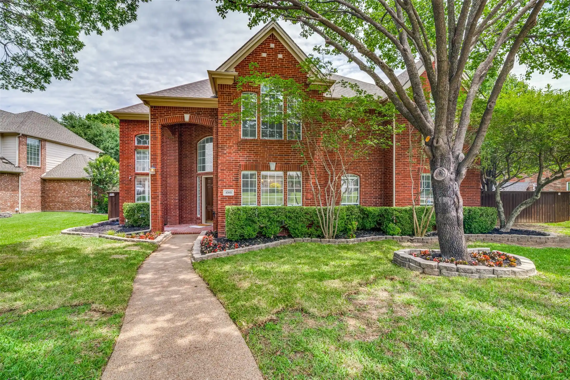 Photo 1 of Sale Pending at 4505 Winter Park Dr, Richardson, TX 75082 | MLS# 21273224 | Listing updated on 2026-10-24