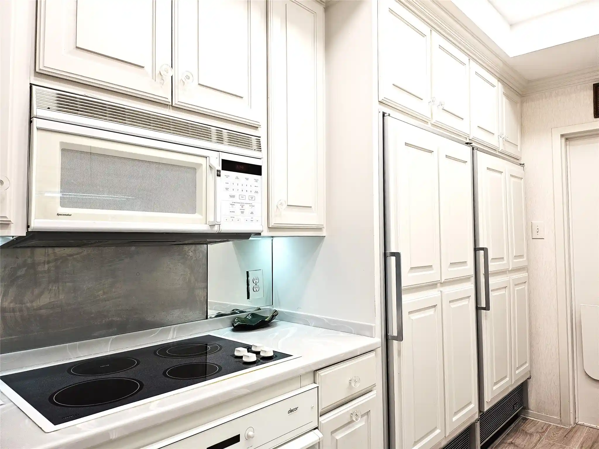 Photo 1 of Condo for sale at 6335 W Northwest Hwy #711, Dallas, TX 75225 | MLS# 21273249 | Listing updated on 2026-10-13