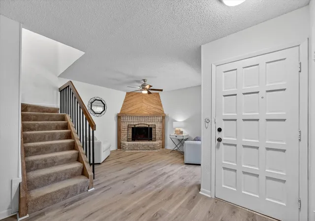 Listing Photo 3 - Condo for sale in building located at 5626 Preston Oaks Rd, Dallas, TX 75254 - Unit #36B