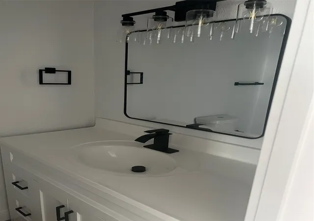 Photo 4 of Sale Pending at 422 Goshen W, Canton, TX 75103 | MLS# 21273332 | Listing updated on 2026-07-07