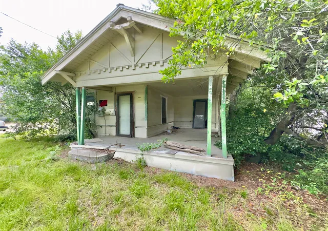 Homes for sale in Sulphur Springs, TX | 606 Houston St, Sulphur Springs, TX 75482 | MLS# 21273351