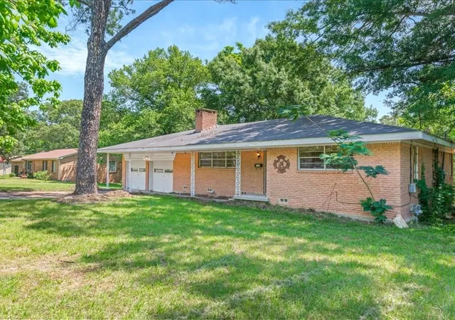 Photo 3 of Single family home for sale at 1016 N Saline, Grand Saline, TX 75140 | MLS# 21273360 | Listing updated on 2026-09-04