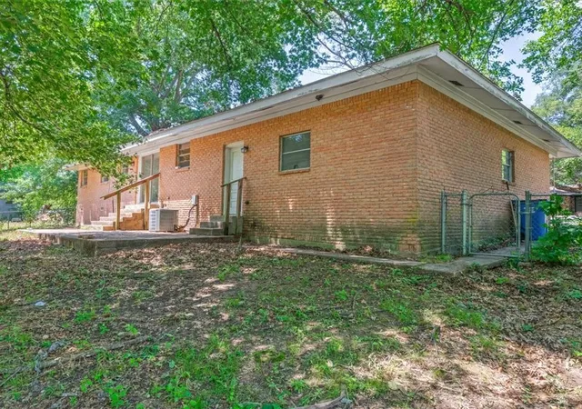 Photo 4 of Single family home for sale at 1016 N Saline, Grand Saline, TX 75140 | MLS# 21273360 | Listing updated on 2026-09-04