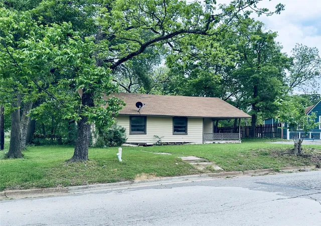 Homes for sale in Sulphur Springs, TX | 228 League St S, Sulphur Springs, TX 75482 | MLS# 21273364