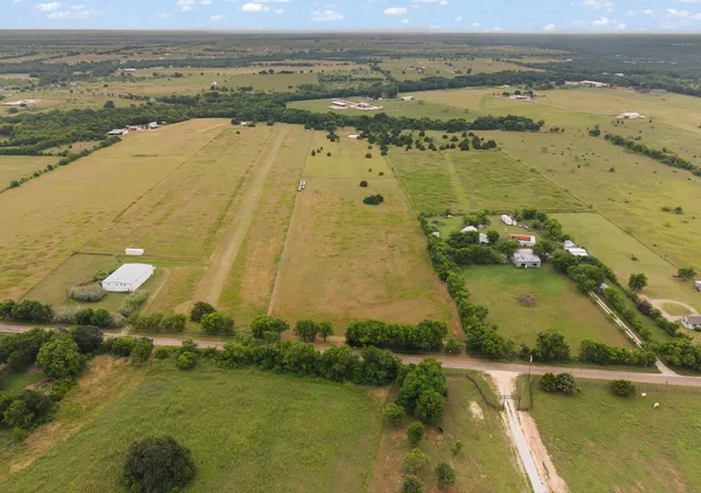 Homes for sale in Grandview, TX | 5250 County Road 304, Grandview, TX 76050 | MLS# 21273127
