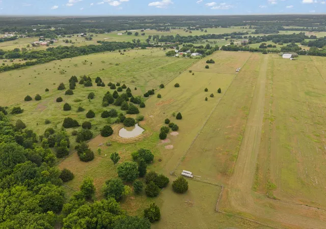 Homes for sale in Grandview, TX | 5250 County Road 304, Grandview, TX 76050 | MLS# 21273127