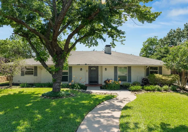 2nd image of 1104 Sunset Dr, Trophy Club, TX 76262 | MLS# 21273329