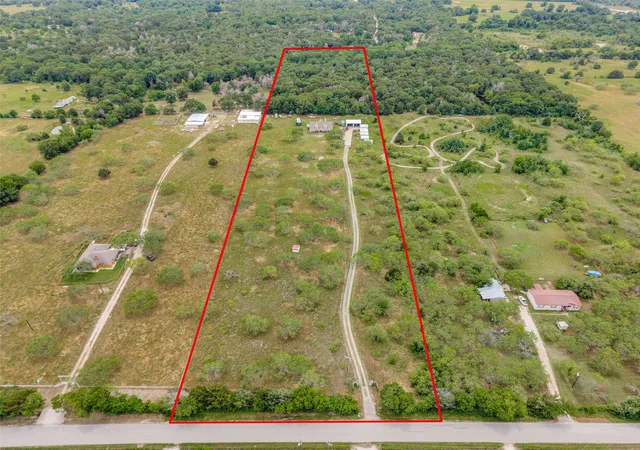 Homes for sale in Kemp, TX | 7302 County Road 4044, Kemp, TX 75143 | MLS# 21273019