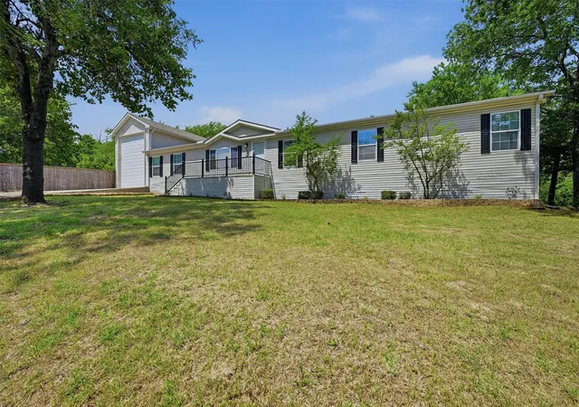 Photo 2 of Single family home for sale at 212 Sunset Rd, Pottsboro, TX 75076 | MLS# 21272010 | Listing updated on 2026-08-11