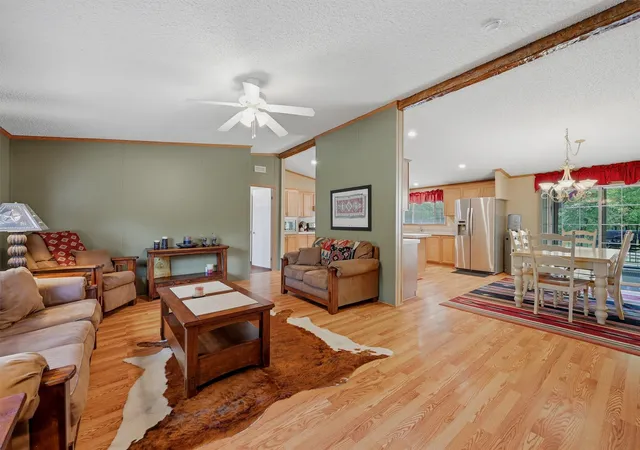 Photo 4 of Single family home for sale at 212 Sunset Rd, Pottsboro, TX 75076 | MLS# 21272010 | Listing updated on 2026-08-11