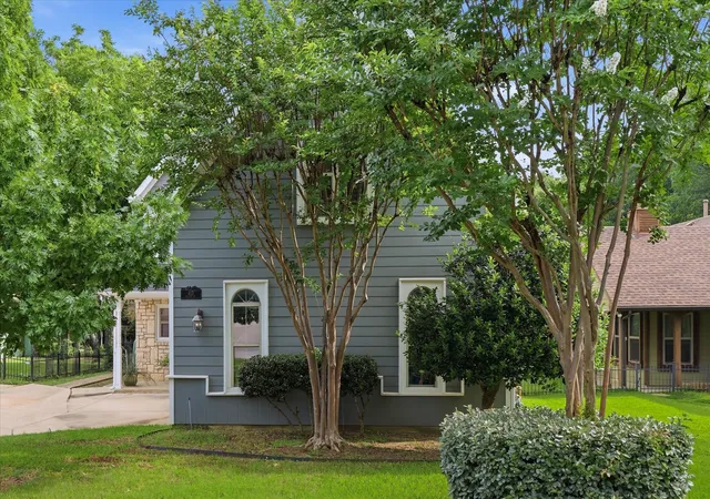 2nd image of 413 Collins St, Argyle, TX 76226 | MLS# 21269638