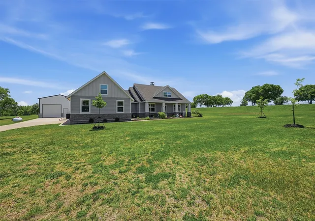 2nd image of 662 Preakness Pl Rd, Van Alstyne, TX 75495 | MLS# 21273473