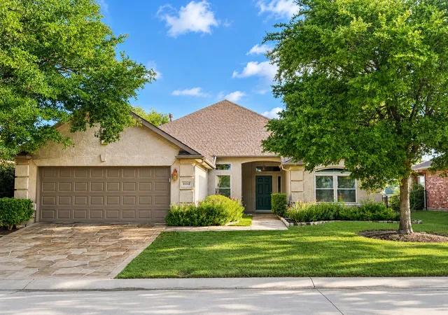 Homes for sale in Denton, TX | 11112 Southerland Dr, Denton, TX 76207 | MLS# 21265346