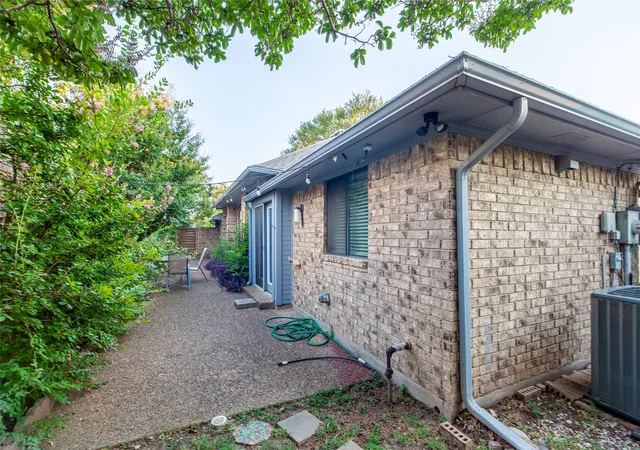 Homes for sale in Richardson, TX | 621 Woodway Ln, Richardson, TX 75081 | MLS# 21273663