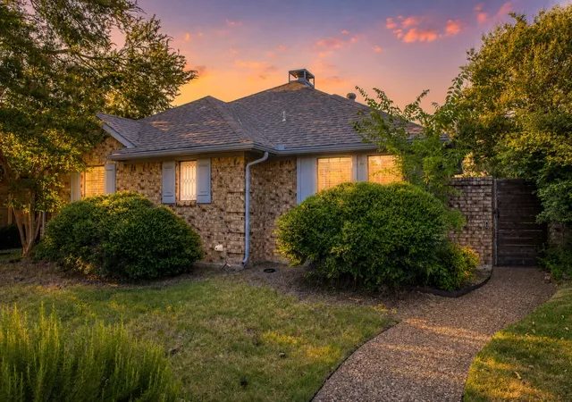 Homes for sale in Richardson, TX | 621 Woodway Ln, Richardson, TX 75081 | MLS# 21273663