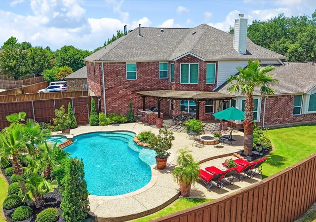 Photo 1 of Sale Pending at 10 Bear Run, Frisco, TX 75033 | MLS# 21244362 | Listing updated on 2026-07-19