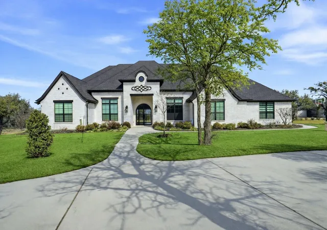1st image of 104 Woodview Creek Trl, Fort Worth, TX 76108 | MLS# 21273674