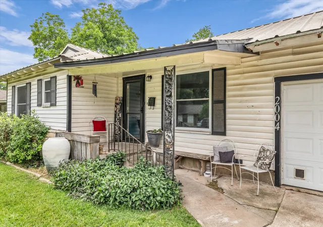 Homes for sale in Waco, TX | 2004 N 40th St, Waco, TX 76707 | MLS# 21271604