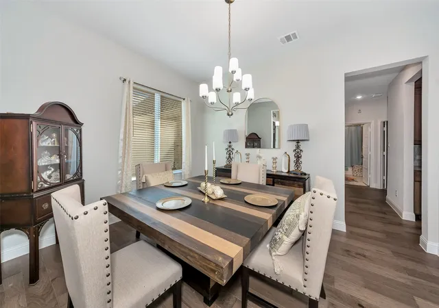 Photo 4 of Single family home for sale at 1420 Kendal Dr, De Soto, TX 75115 | MLS# 21264584 | Listing updated on 2026-07-17