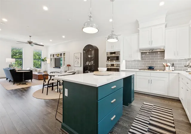 Photo 3 of Townhouse for sale at 7333 Valley View Ln #604, Dallas, TX 75240 | MLS# 21273356 | Listing updated on 2026-09-29