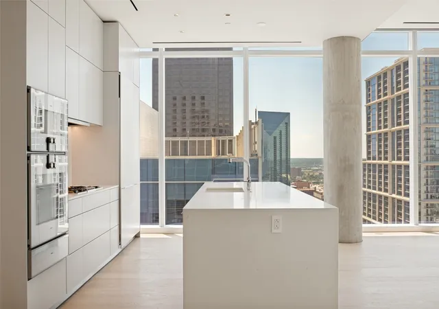 Homes for sale in Dallas, TX | 1747 Leonard St #2002, Dallas, TX 75201 | MLS# 21268172