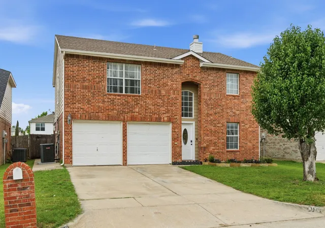 2nd image of 8173 Heritage Pl Dr, Fort Worth, TX 76137 | MLS# 21273823