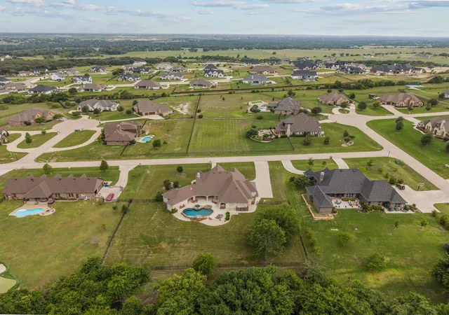 Photo 2 of Single family home for sale at 7809 Bella Flora Dr, Fort Worth, TX 76126 | MLS# 21273816 | Listing updated on 2026-08-18
