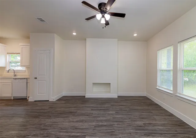 Homes for sale in Sulphur Springs, TX | 500 Como, Sulphur Springs, TX 75482 | MLS# 21268489
