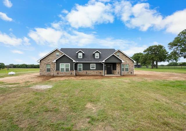 Homes for sale in Sunset, TX | 1446 Faulkner Rd, Sunset, TX 76270 | MLS# 21273965