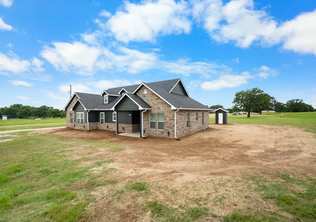 Homes for sale in Sunset, TX | 1446 Faulkner Rd, Sunset, TX 76270 | MLS# 21273965