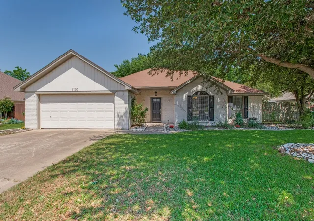 Photo 2 of Single family home for sale at 7100 Windhaven Rd, North Richland Hills, TX 76182 | MLS# 21271958 | Listing updated on 2026-09-02
